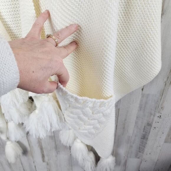 Cynthia Rowley Crochet Cardigan Sweater Ivory Size One Size - Picture 11 of 11